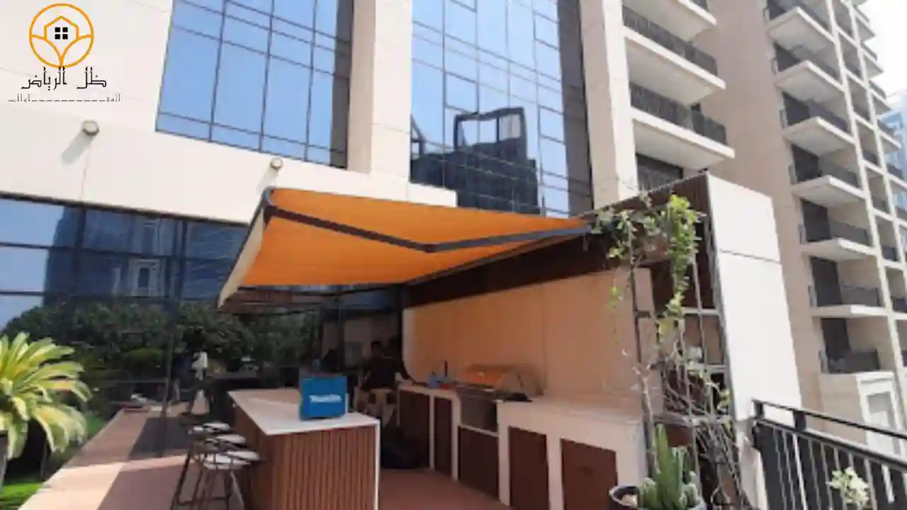 أسقف مظلات متحركة