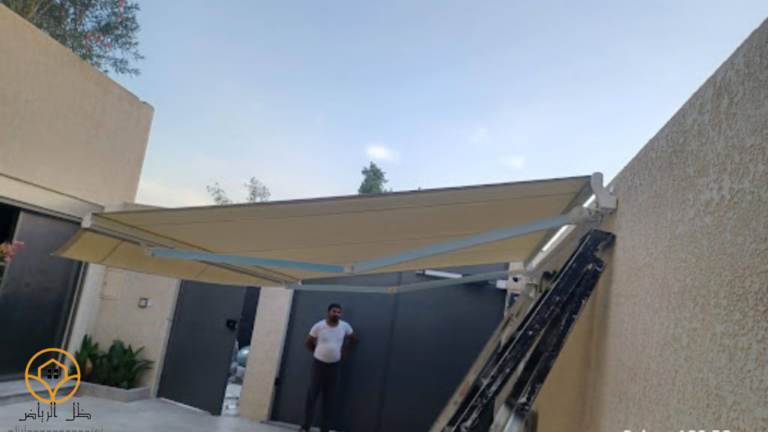 مظلات متحركة للسيارات