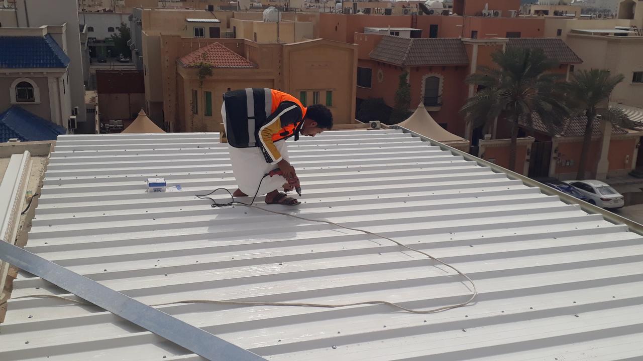 مقاول تركيب هناجر ساندوتش بانل