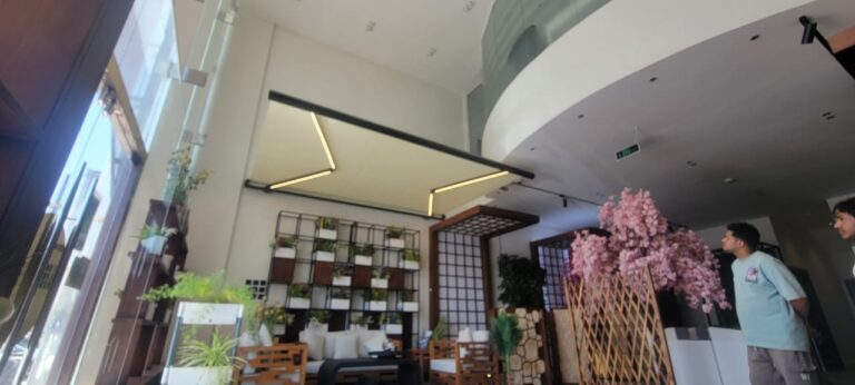 مظلات مقاهي