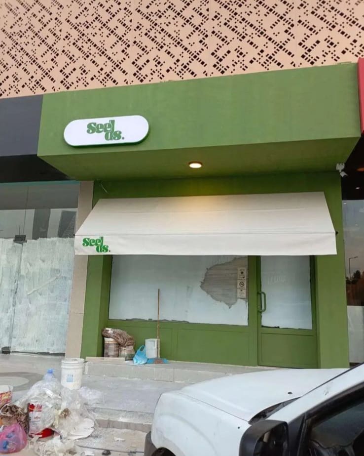 مظلات مطاعم خارجية