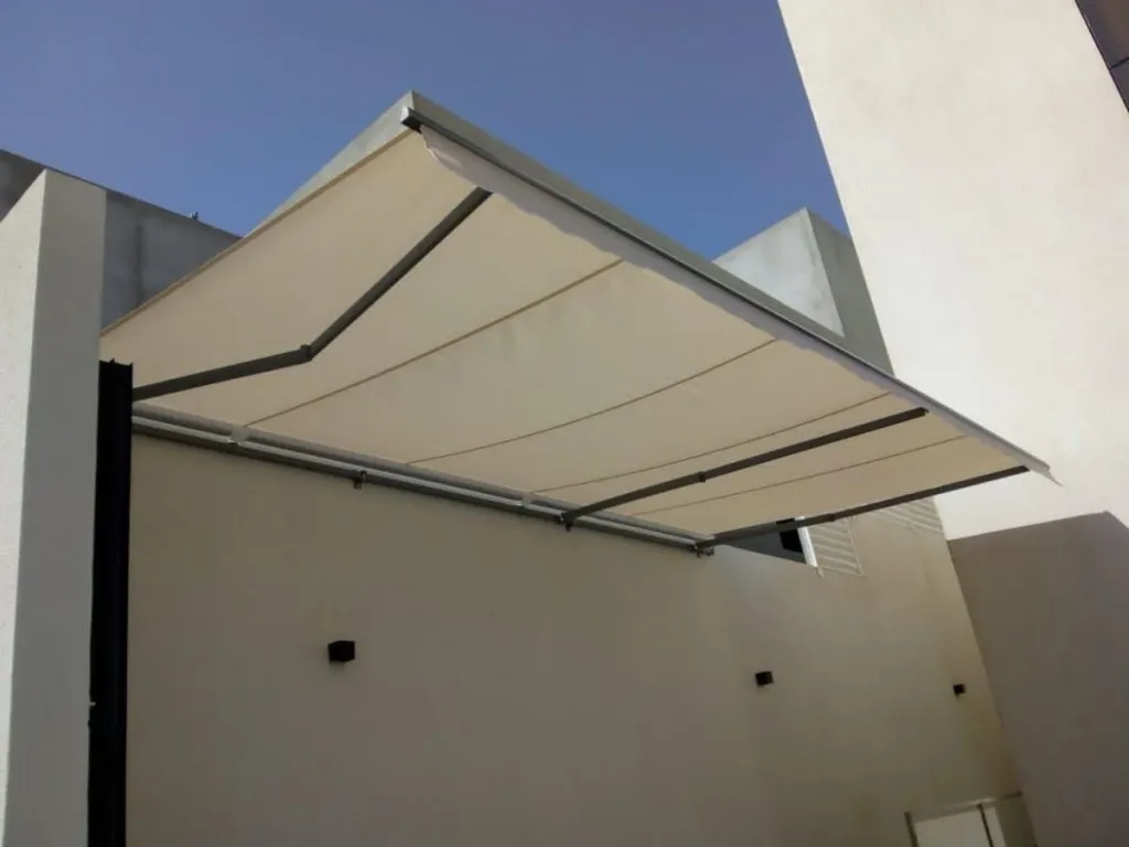 مظلات خارجية